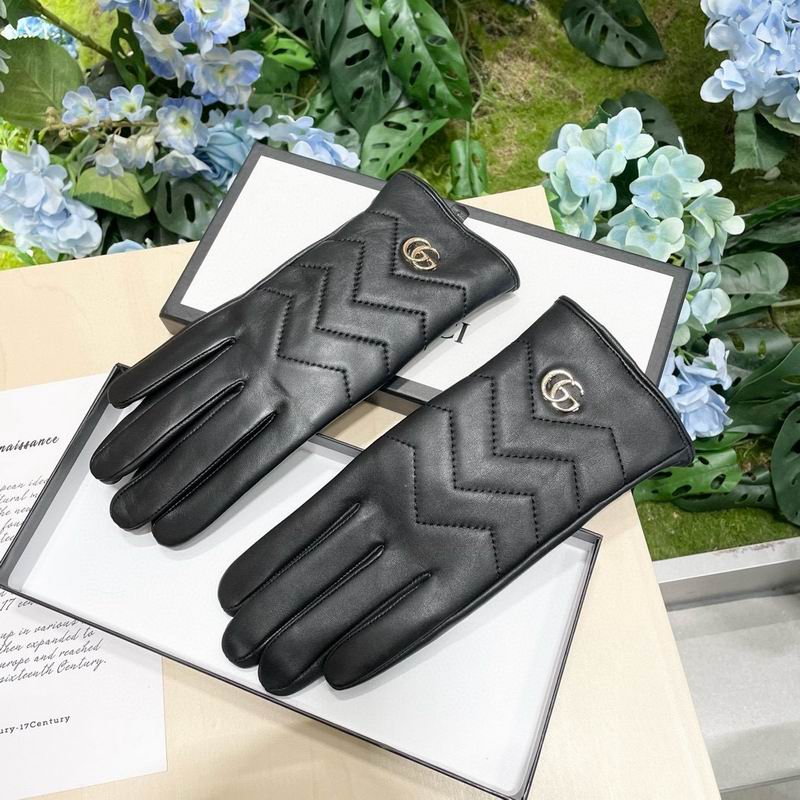 Gucci gloves M L 110546